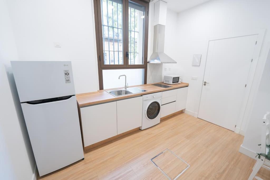 Estudio A Estrenar En San Bernardo เซบีญา ภายนอก รูปภาพ
